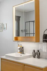 Whole Duplex 3BR, Sleeps 6 - Near Capitol & Law - Image 4