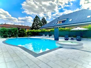 apartment with private pool for exclusive use - Image 3