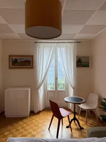 Lake view apartment - Image 4