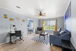 Classic Diner Pad| 2BR | Tvs - Image 4