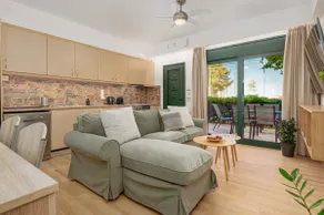 Thea Apartment near the Agkali - Ayia Anna beach in Evia - Image 4