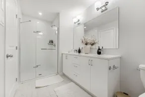 Modern Luxury 3BDR entire family-friendly Townhome - Image 3
