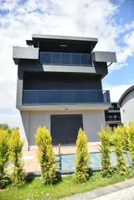 Villa with private pool (beds for 8 people) in Side - Image 2