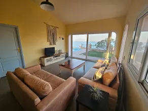Serene Mountains Jacuzzi Retreat - Image 4
