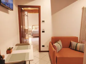 1 King Size bed, 1 Sofa bed,Down town - Image 2