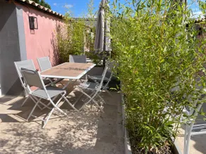 Apartment in a Domain - Image 5