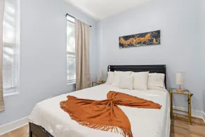 The Luxe Haven | 1BR | Near City | Free Parking - Image 2