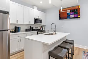 The Luxe Haven | 1BR | Near City | Free Parking - Image 3