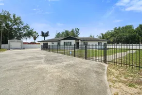 Expansive Charm - 4BR Estate on Private Acre - Image 5