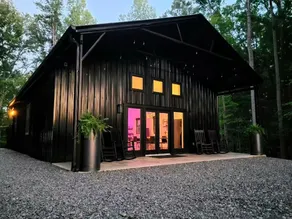 Mayo Lake Cabin Fun Peaceful Retreat With Firepits - Image 2