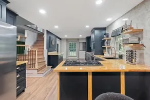 25 Guests | Luxe Estate w/ Pool Table + Bar - Image 4