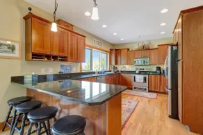 Stratton; 4 min! Luxury-Shuttle-King Beds-Hot Tub - Image 3