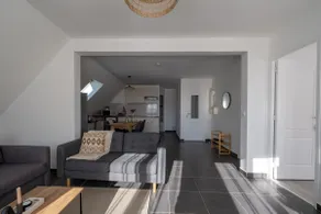 Cozy apartment with parking - Image 2