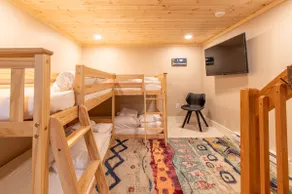 Attitash, 2nd floor condo, 1 bed w/ sleep sofa! - Image 2