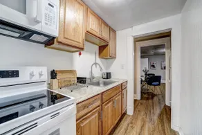 Comfy and Quaint 15m to Downtown - Image 3