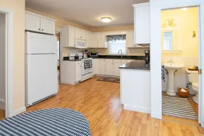 Charming Home Outside Boston - Image 3