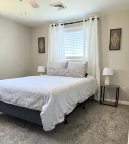 Modern High Desert Retreat - Image 4