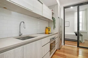 Modern, bright Apartment - Image 5