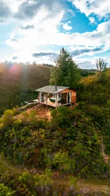 Cabin with river and private waterfall - Image 2