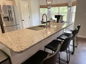 3BR w/ Pool Table & Ping Pong - Near Snowden - Image 2