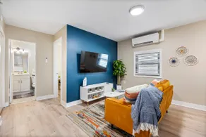 Modern Cozy 1BR | A+ Location, Parking, Laundry - Image 5
