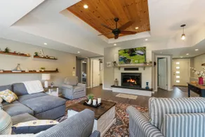 Delightful Loon Lake Retreat - Image 2
