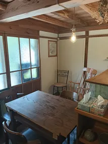 Old private house with seasonal mountain views - Image 3