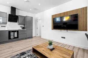 The Nook - 2 min from Station - Free Parking - Courtyard - Image 5
