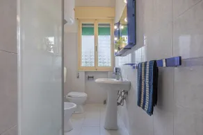 GuestHost - Lido Beach Escape with Balcony x5! - Image 5