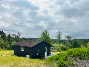Cozy cottage with peaceful location - Image 3