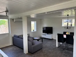 Cozy cottage with peaceful location - Image 4