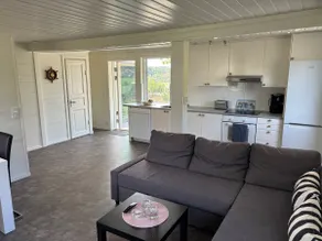 Cozy cottage with peaceful location - Image 5