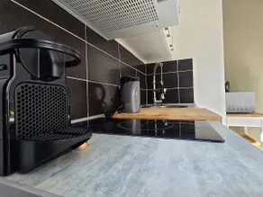 Charming apartment & balcony - Image 2