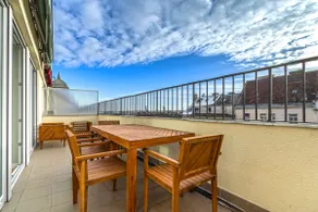 Buda Top Floor Apartment with Terrace & View - Image 5