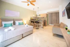 Private Patio - 3 min Walk to Beach - Diamond 1 - Image 3