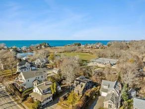 Woods Hole Backyard Guest House Full of charm! - Image 5