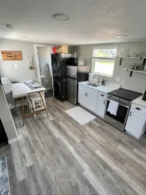 Private Detached Guesthouse in Denver - Image 4
