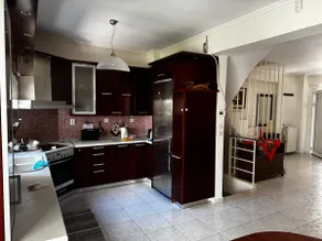 Beautiful three-storey townhouse in a settlement < 3 - Image 3