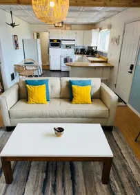 Beach Cabin 6 | 1BR + Sofa Bed + Full Kitchen - Image 3