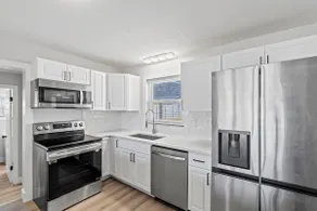 Palms Retreat in Central Largo - mins to the Sand! - Image 5