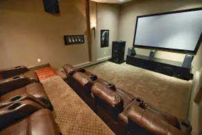 Breathtaking Estate on the Bluff - Image 3