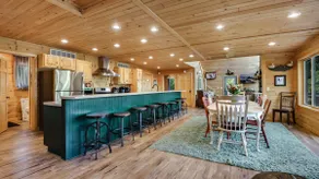 Lake And Trails Lodge Lake Access Sleeps 23 - Image 2