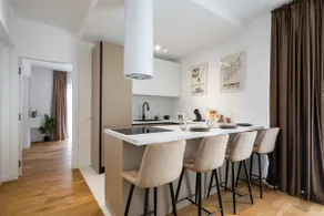 Maze Modern 1 King bed Apartment, fast Wi-Fi, in One Cotroceni - Image 4