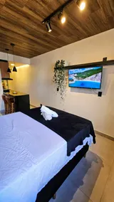 Luxury Studio | Downtown + Air Conditioning - Image 2