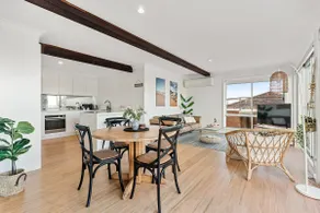 200m to the beach Pet friendly - Image 2