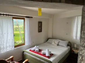 Stone House Kleopatra - Image 3