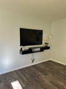 Cozy small ranch style house - Image 4