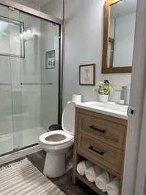 Cozy small ranch style house - Image 3