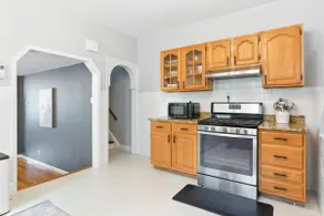 Stylish 2BR Apt - Minutes to NYC with Washer&Dryer - Image 5