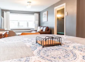 Stylish 2BR Apt - Minutes to NYC with Washer&Dryer - Image 4